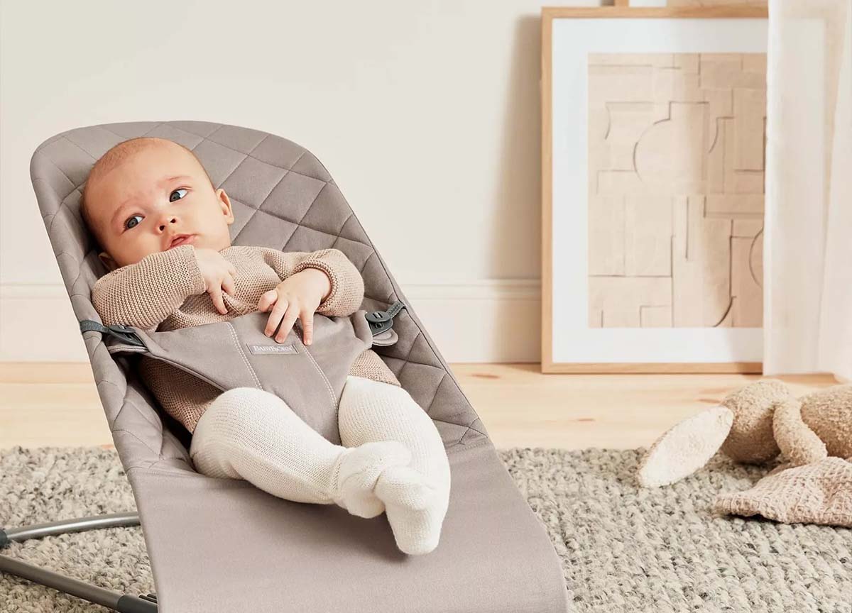 Naravno gibanje in razvoj malčkov od rojstva do 2 let