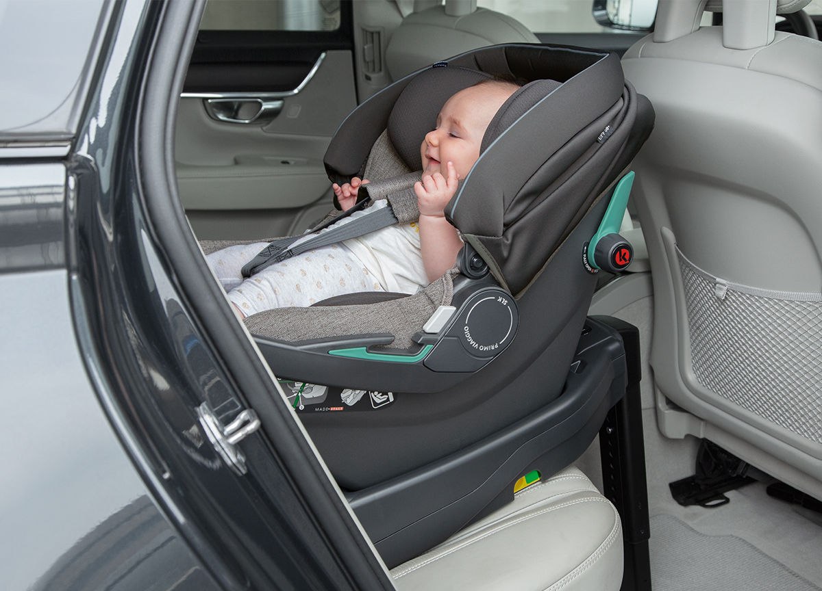 Višestruke mogućnosti postavljanja u automobil, autosjedalica jaje kompatibilna s većinom kolica Peg Perego®