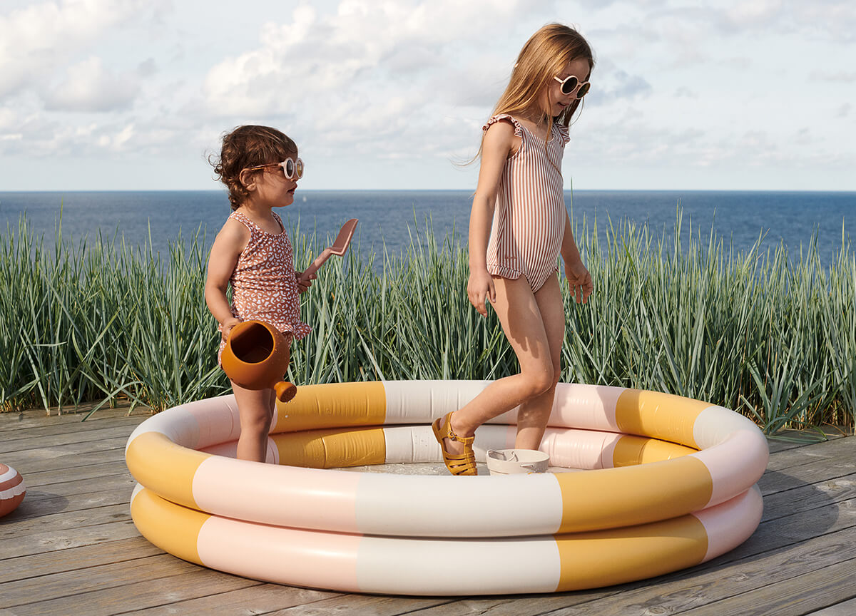 Otroške kopalke z zaščitnim faktorjem