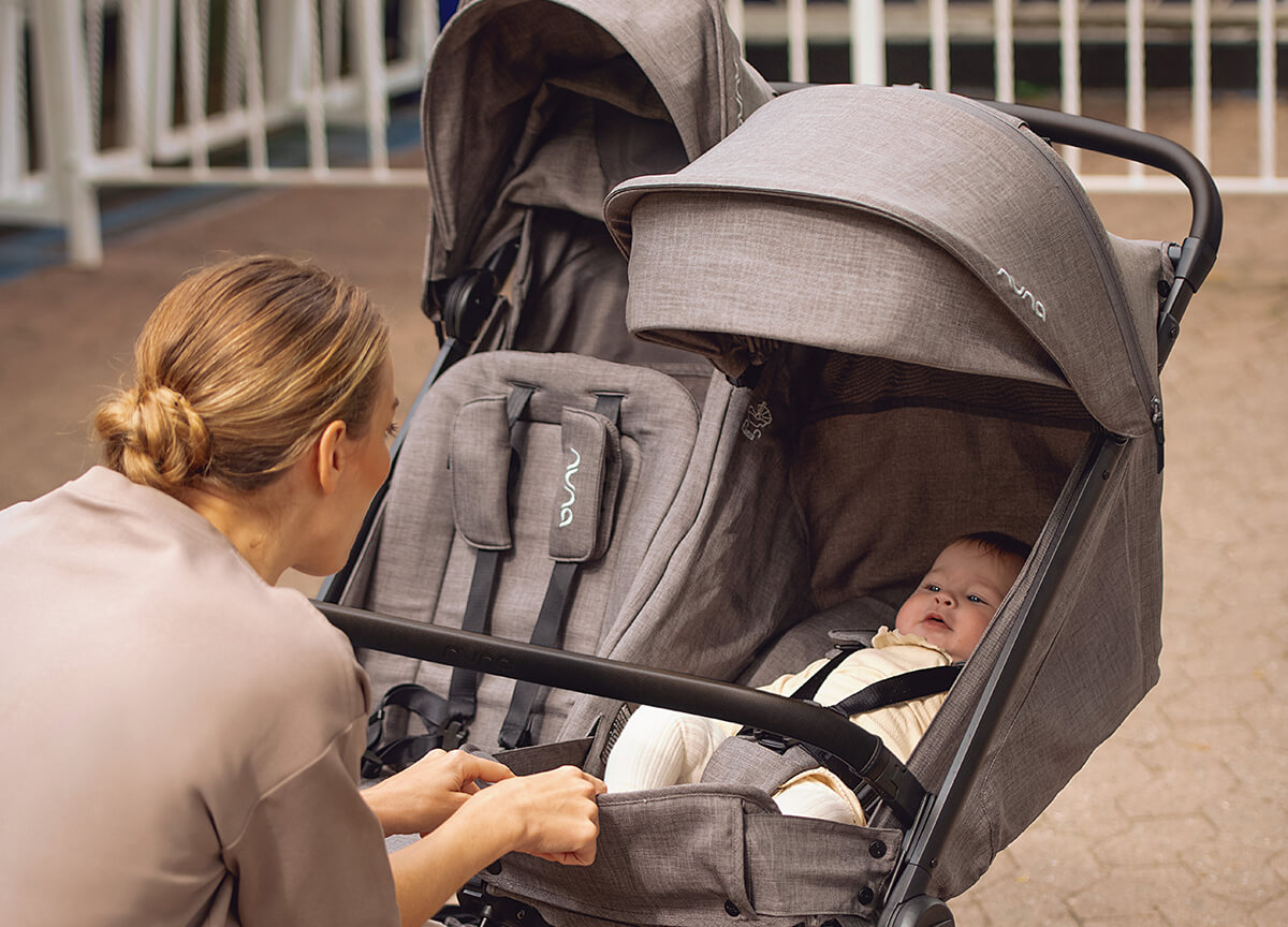 Popolna prilagoditev posameznemu otroku - 2 individualna sedeža, 2 individualni strehici