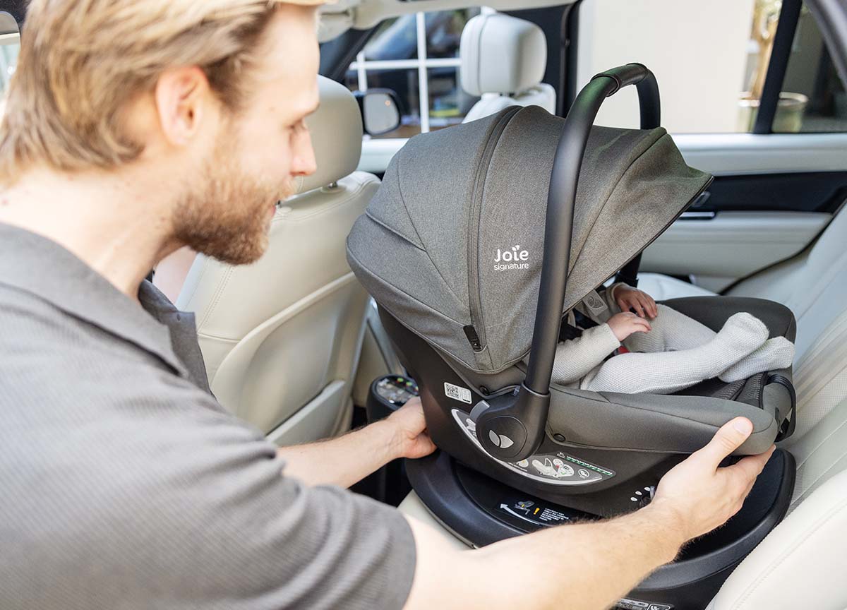 Super lastnosti lupinice Joie® Sprint™ i-Size Signature